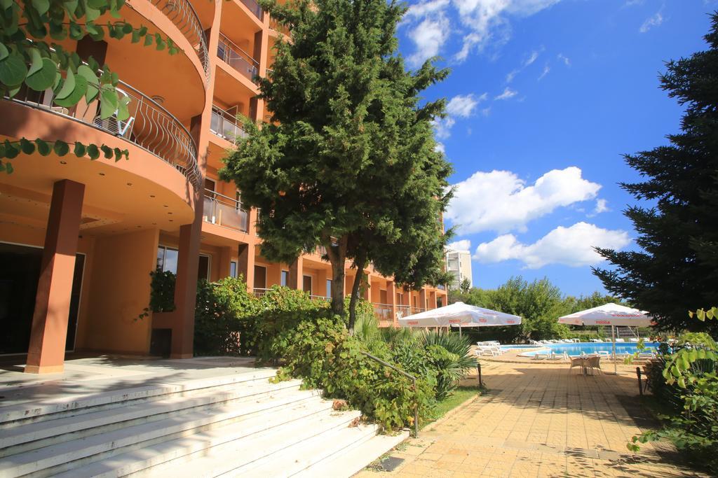Bona Vita Hotel Golden Sands Exterior photo