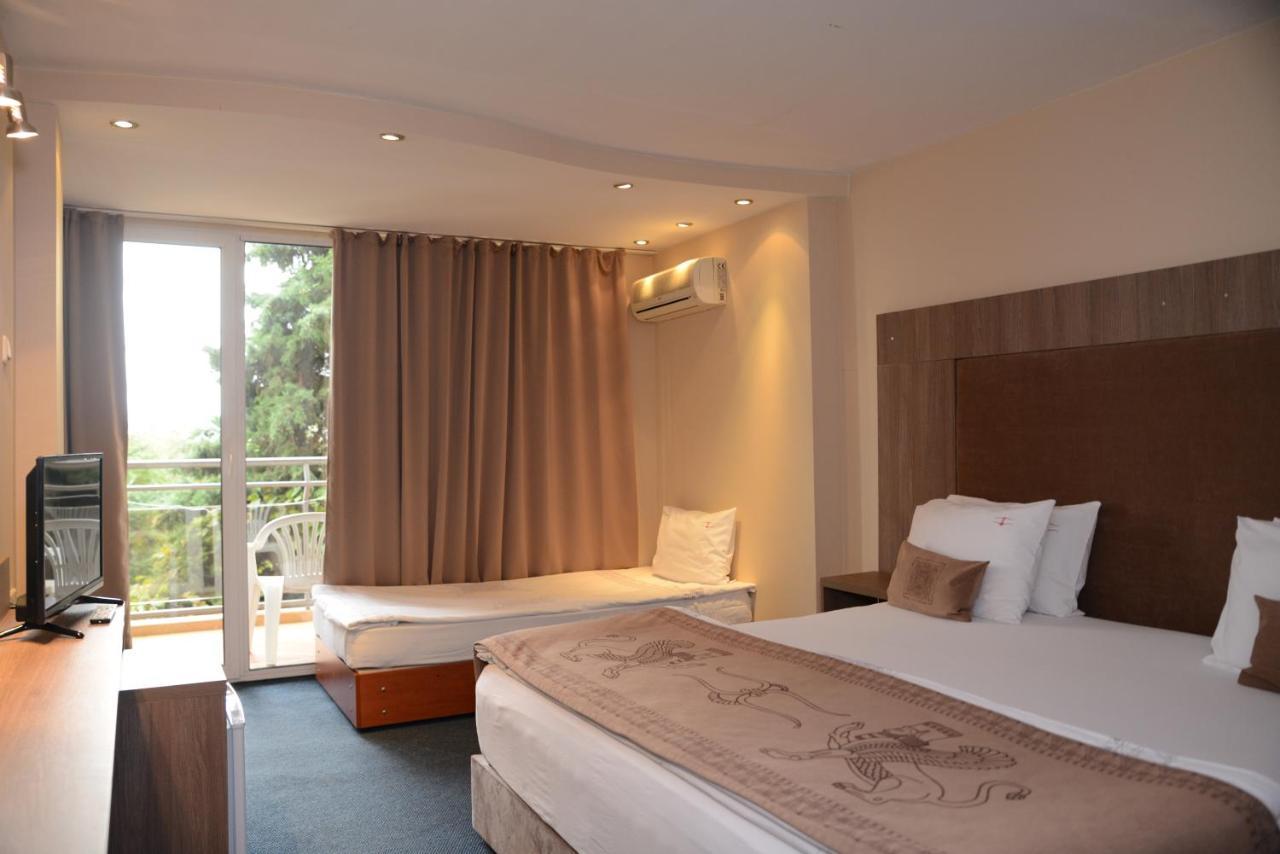 Bona Vita Hotel Golden Sands Exterior photo