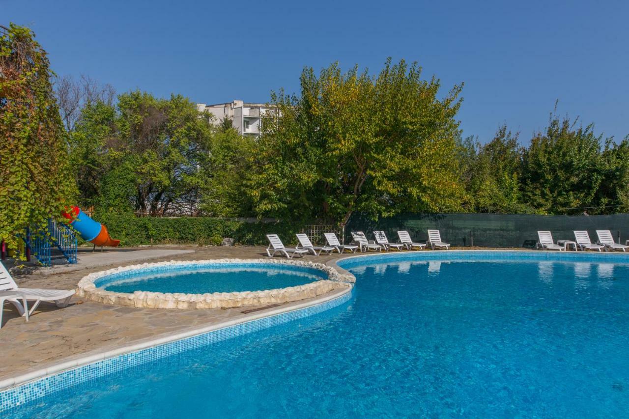 Bona Vita Hotel Golden Sands Exterior photo